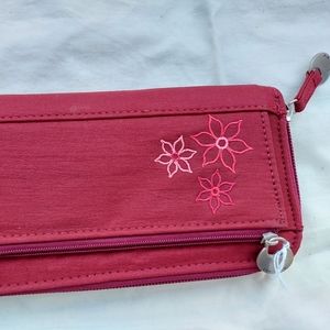 Red Travelon Zip Around Wallet
